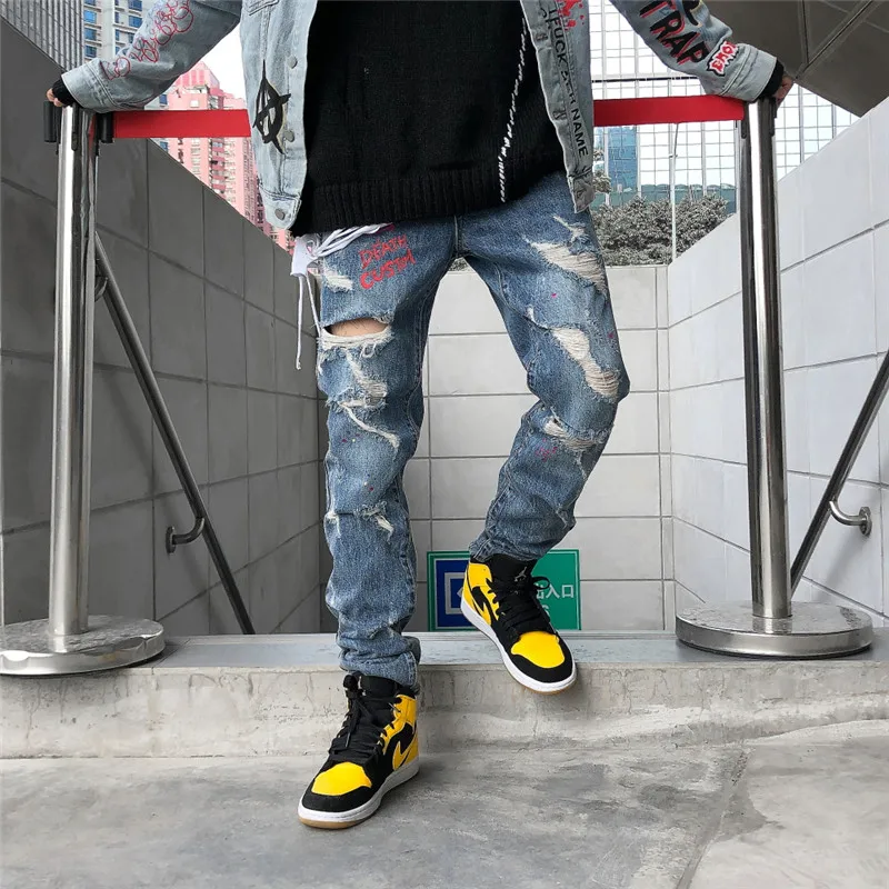 Vyrų šypsena grafiti spausdinti Kankina liesas Džinsus Streetwear Hip-hop Nelaimę Kelio Skyles vyrų Medvilnės Poilsiu džinsai Denim Kelnės