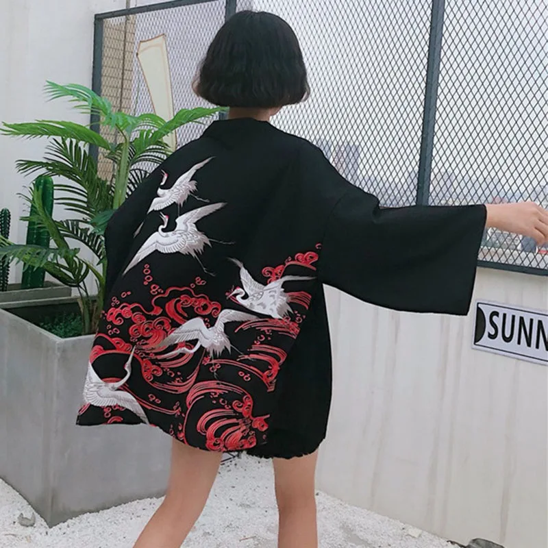 Harajuku Japonų Kimono Spausdinti Chimono Vasaros Cosplay Yukata Moterų Viršūnės Nuo Saulės Mados Plonas Laisvas Palaidinė