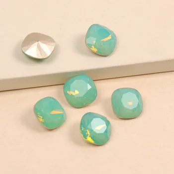 Geriausios Kokybės Nagai kalnų krištolas Pagalvėlių Iškirpti Formą Ramiojo vandenyno Opal Spalvos Populiarus Stiklo Kristalų Pointback Masės 3D Nagų Dailė Perlus