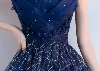 Trumpą vakarinę Suknelę Tamsiai Mėlynos Blizgančiais Klostyti V-kaklo Oficialią Vakaro Šalis Suknelė